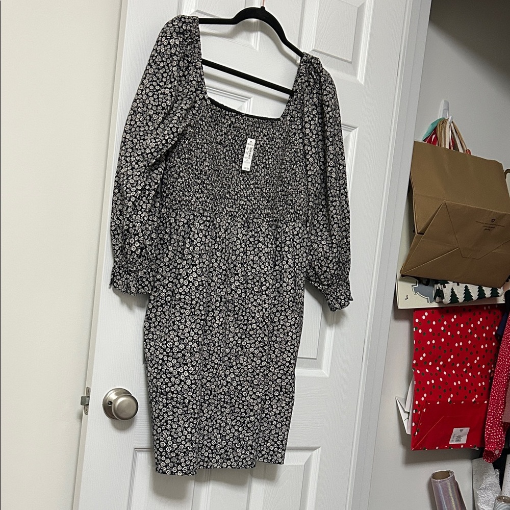 Madewell Black and White Floral Long Sleeve Dress